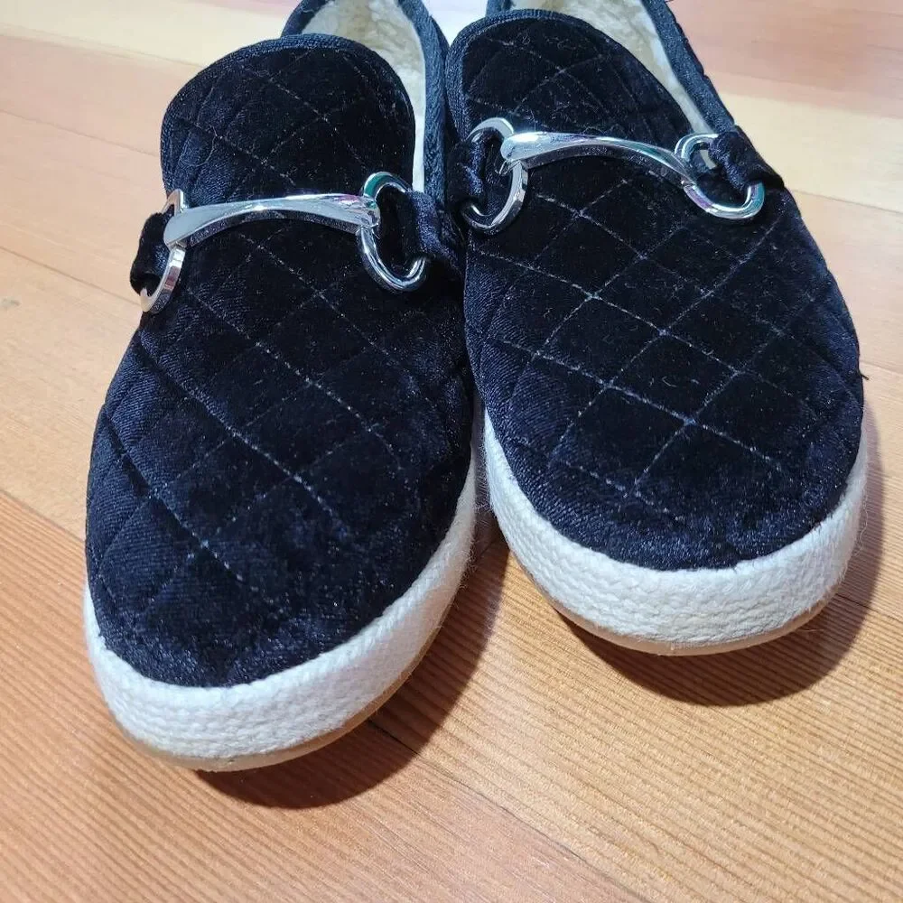 Steve Madden paxtyn velvet quilted loafers horsebit style silver accent quiet lu